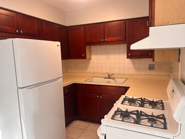 1303 N Baldwin Court B3, Palatine, IL 60074