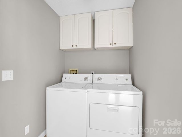 111 Broadmoor Drive, Flat Rock, NC 28731