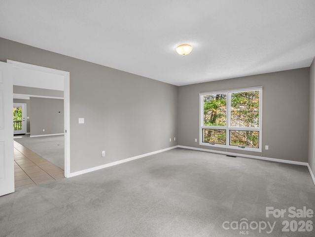 111 Broadmoor Drive, Flat Rock, NC 28731