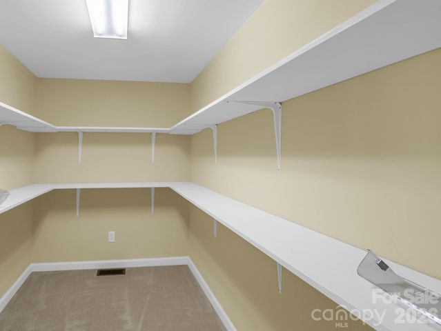 111 Broadmoor Drive, Flat Rock, NC 28731