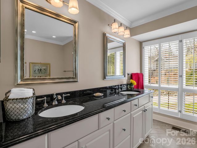 111 Broadmoor Drive, Flat Rock, NC 28731