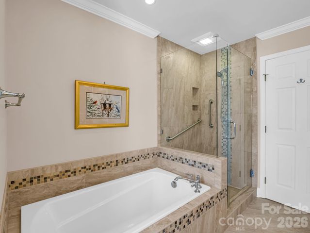 111 Broadmoor Drive, Flat Rock, NC 28731