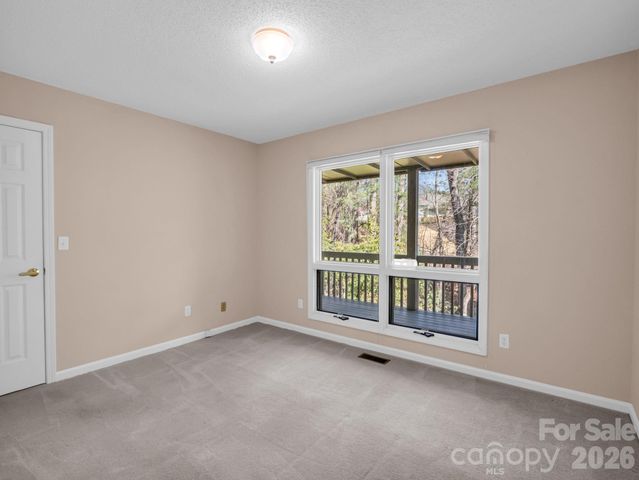 111 Broadmoor Drive, Flat Rock, NC 28731