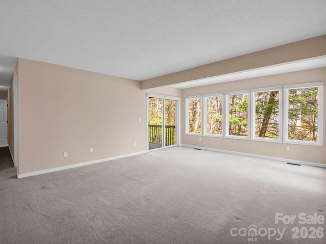 111 Broadmoor Drive, Flat Rock, NC 28731