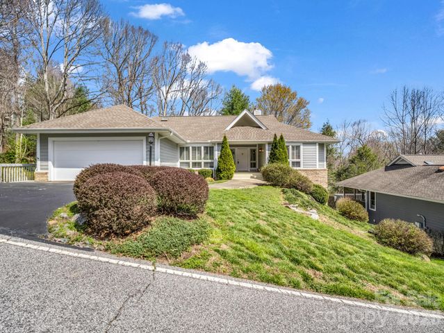 111 Broadmoor Drive, Flat Rock, NC 28731