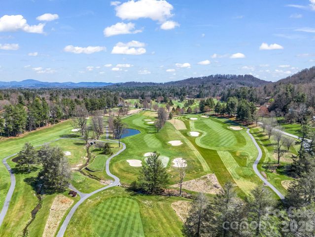 111 Broadmoor Drive, Flat Rock, NC 28731