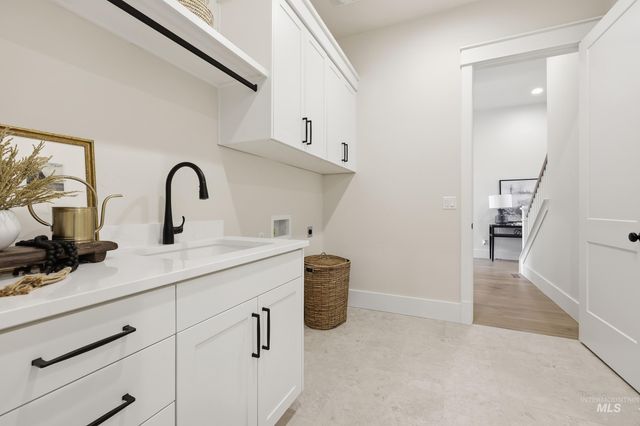 1064 E Snag St, Meridian, ID 83642