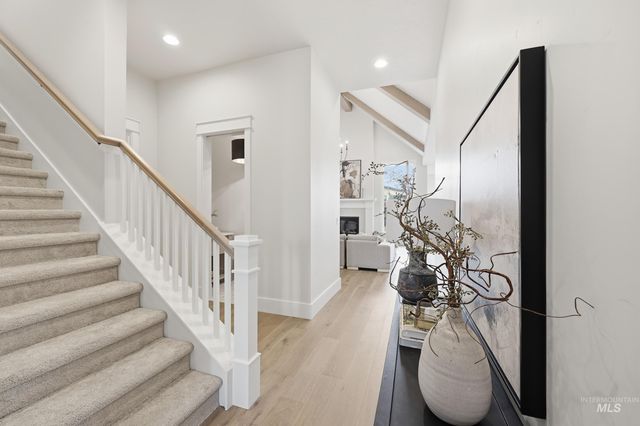 1064 E Snag St, Meridian, ID 83642