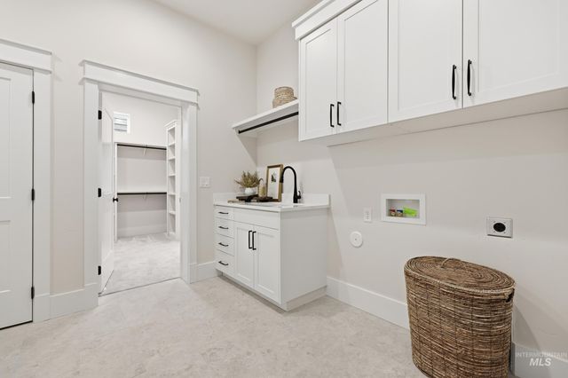 1064 E Snag St, Meridian, ID 83642