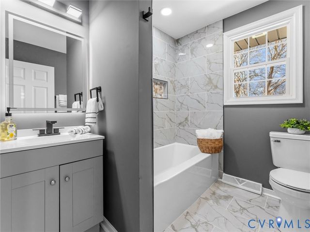 4210 Henshaw Dr, North Dinwiddie, VA 23803