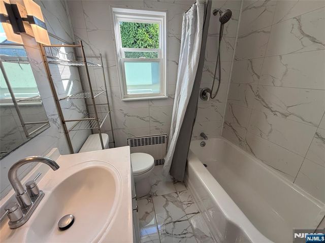 165 Oak Grove Avenue, Hasbrouck Heights, NJ 07604