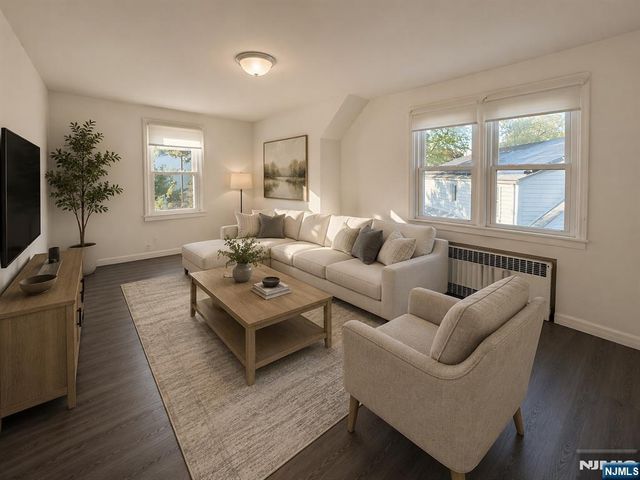165 Oak Grove Avenue, Hasbrouck Heights, NJ 07604