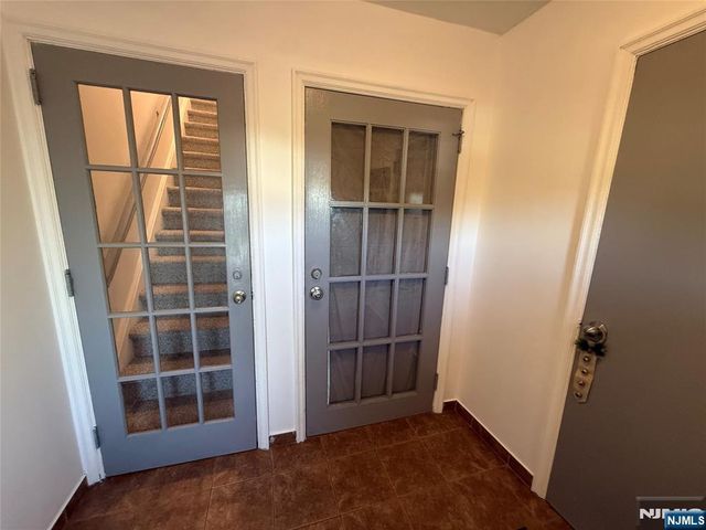 165 Oak Grove Avenue, Hasbrouck Heights, NJ 07604