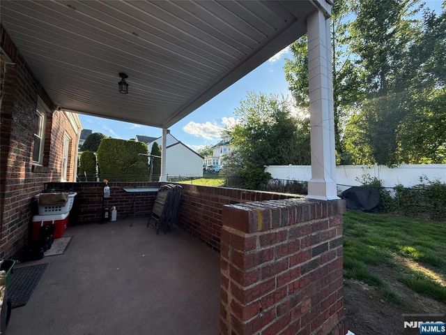 165 Oak Grove Avenue, Hasbrouck Heights, NJ 07604