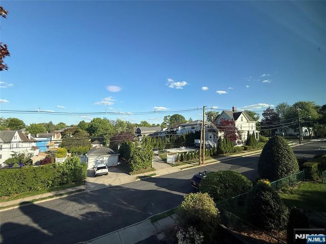 165 Oak Grove Avenue, Hasbrouck Heights, NJ 07604