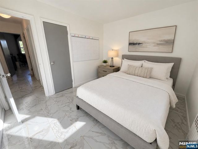 165 Oak Grove Avenue, Hasbrouck Heights, NJ 07604