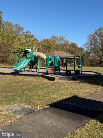 30 ARTHUR, Montross, VA 22520