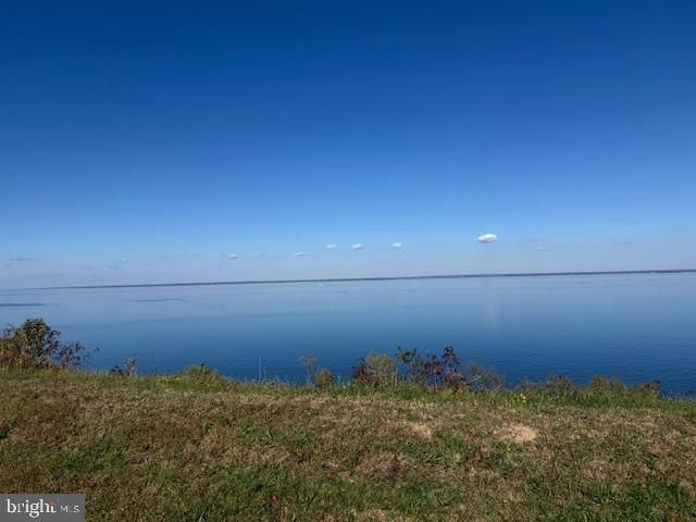 30 ARTHUR, Montross, VA 22520