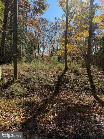 30 ARTHUR, Montross, VA 22520