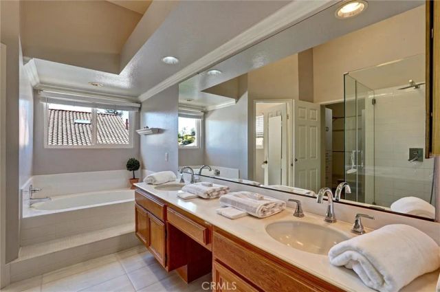3329 Crazy Horse, Simi Valley, CA 93063