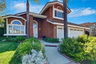 3329 Crazy Horse, Simi Valley, CA 93063