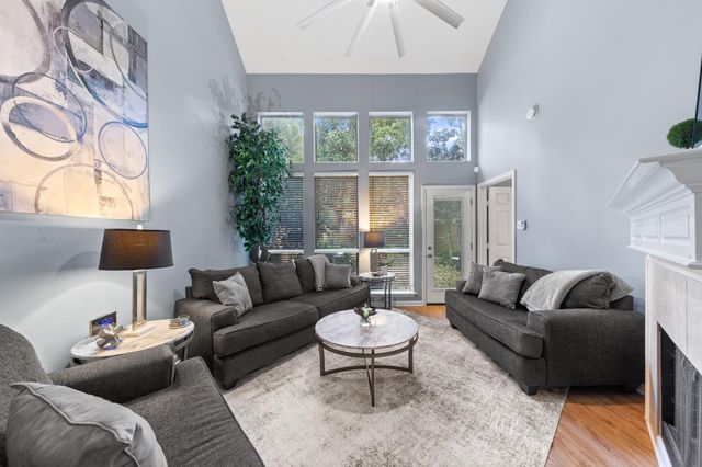 30 Endor Forest Place, The Woodlands, TX 77382