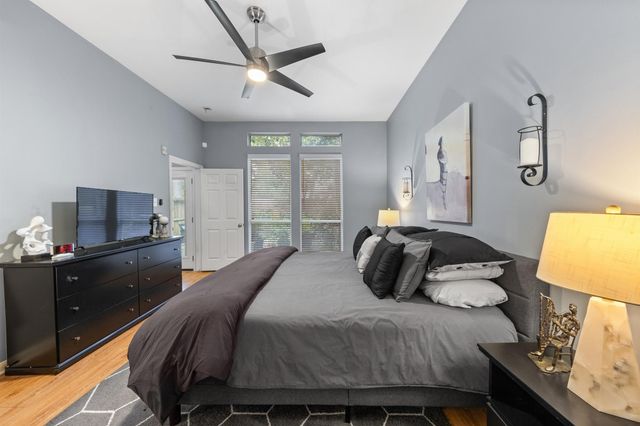 30 Endor Forest Place, The Woodlands, TX 77382