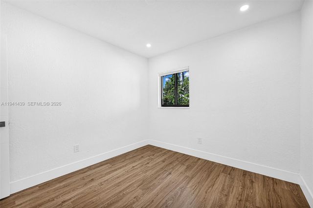 2931 NW 190th St, Miami Gardens, FL 33056