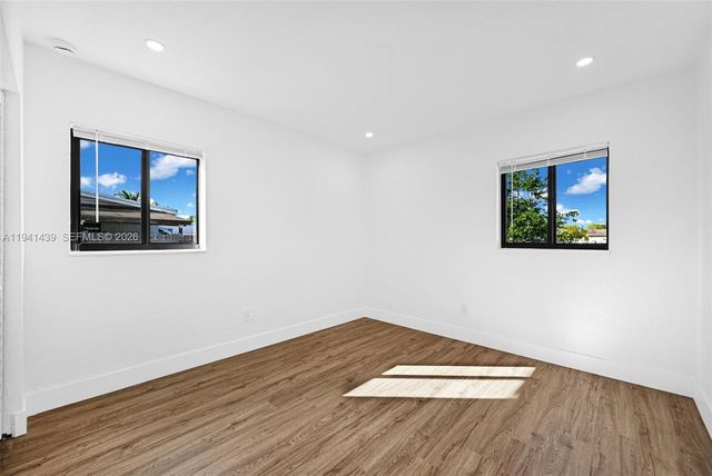 2931 NW 190th St, Miami Gardens, FL 33056