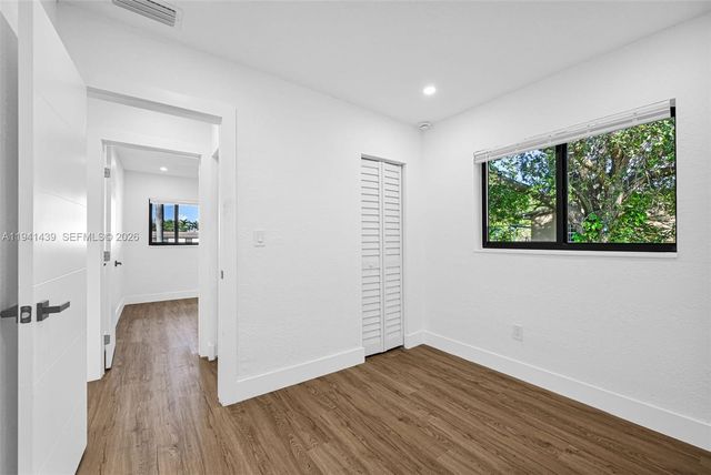 2931 NW 190th St, Miami Gardens, FL 33056