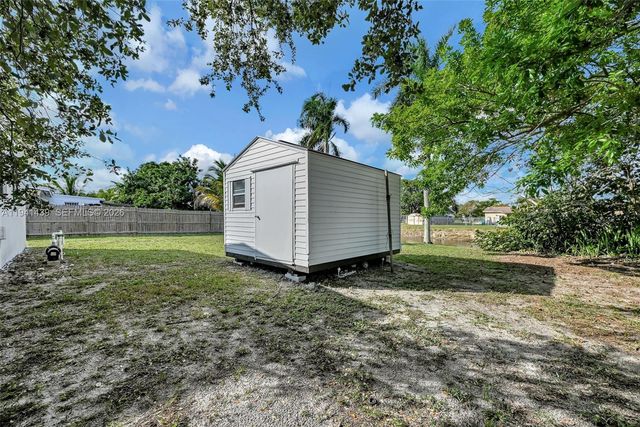 2931 NW 190th St, Miami Gardens, FL 33056