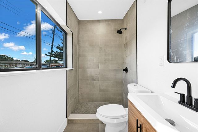 2931 NW 190th St, Miami Gardens, FL 33056