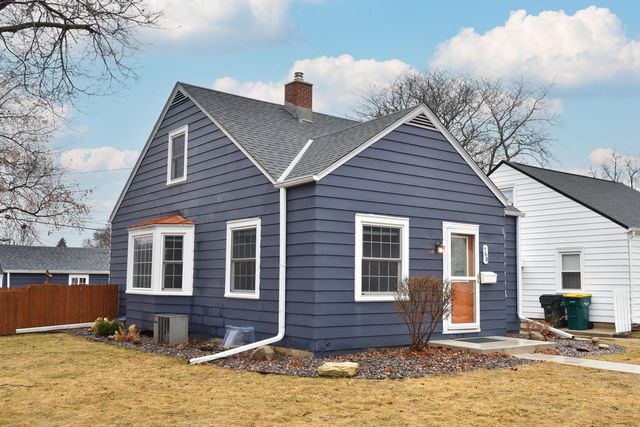 768 2nd AVENUE, West Bend, WI 53095