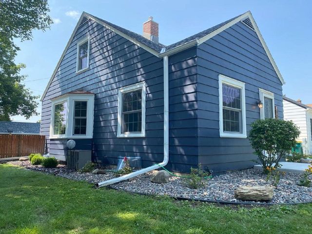 768 2nd AVENUE, West Bend, WI 53095