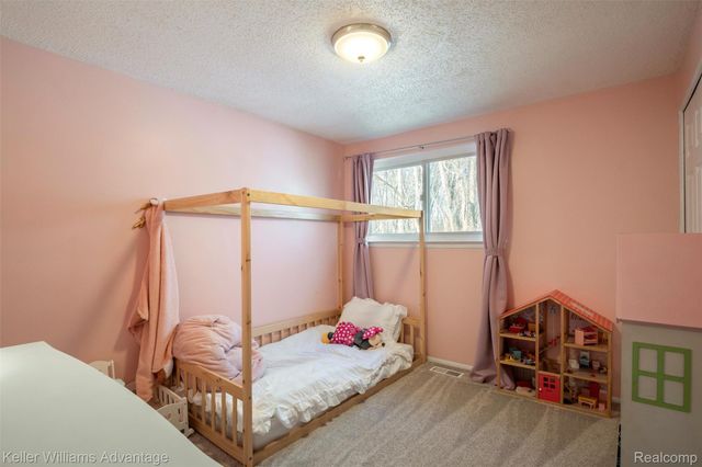 38478 Loruss Avenue, Westland, MI 48186