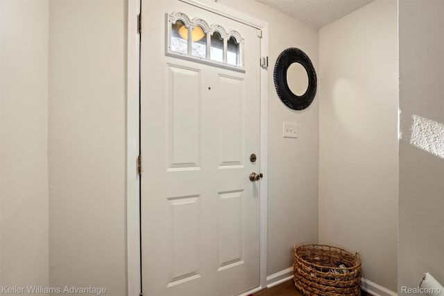 38478 Loruss Avenue, Westland, MI 48186