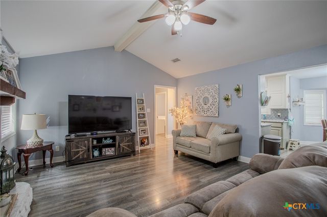 111 Lexington Lane, Victoria, TX 77901