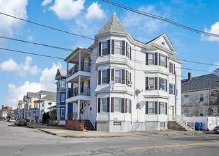 2-4 Stapleton St 1, New Bedford, MA 02744