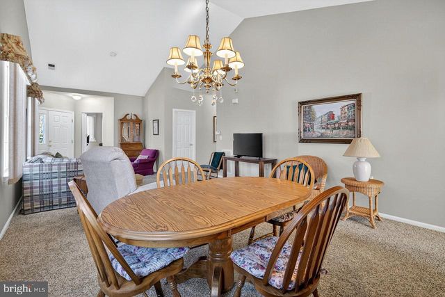 147 BURHOLME DR, Hamilton, NJ 08691