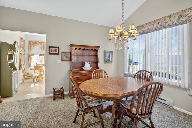 147 BURHOLME DR, Hamilton, NJ 08691