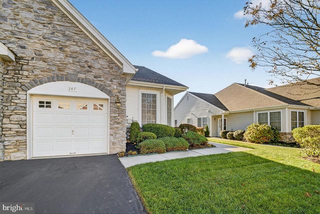 147 BURHOLME DR, Hamilton, NJ 08691