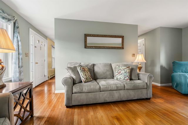 5 Magnolia Lane, Derry, NH 03038