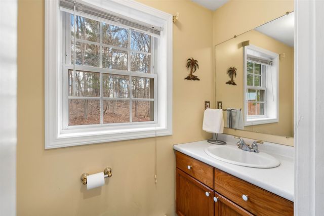 5 Magnolia Lane, Derry, NH 03038