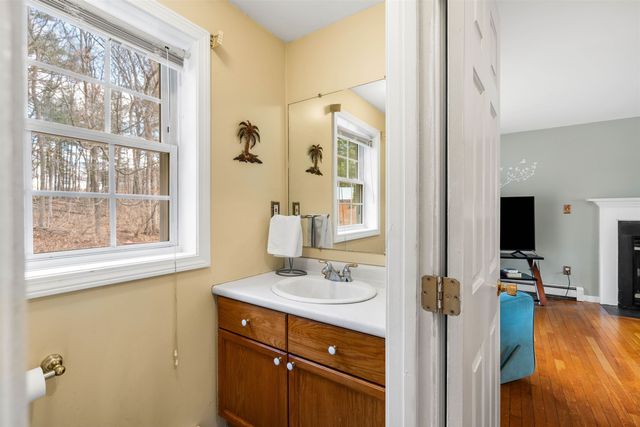 5 Magnolia Lane, Derry, NH 03038