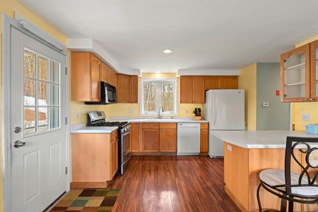 5 Magnolia Lane, Derry, NH 03038