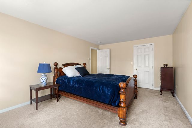 5 Magnolia Lane, Derry, NH 03038