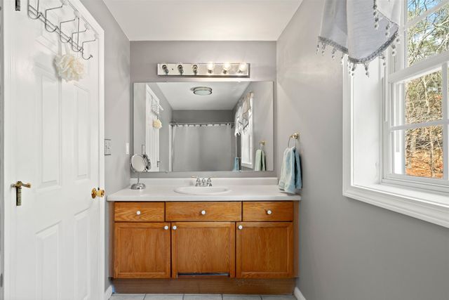 5 Magnolia Lane, Derry, NH 03038