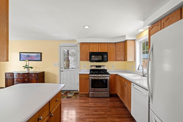 5 Magnolia Lane, Derry, NH 03038