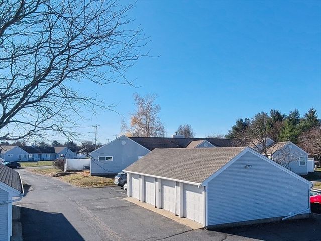 82 Mitchell Drive 82, Chicopee, MA 01022