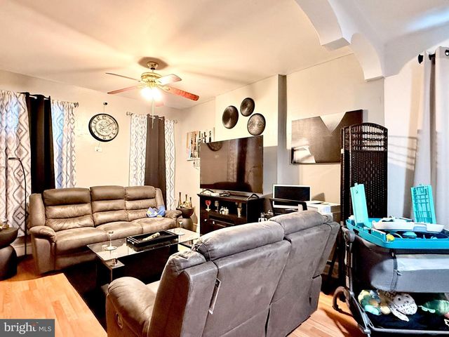 1157 CHESTNUT ST, Camden, NJ 08103